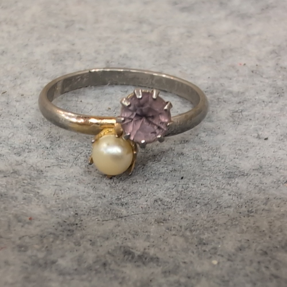 Vintage Silver Tone Ring with Faux Pink Stone and Pearl Accent Women's Jewelry - Picture 1 of 3